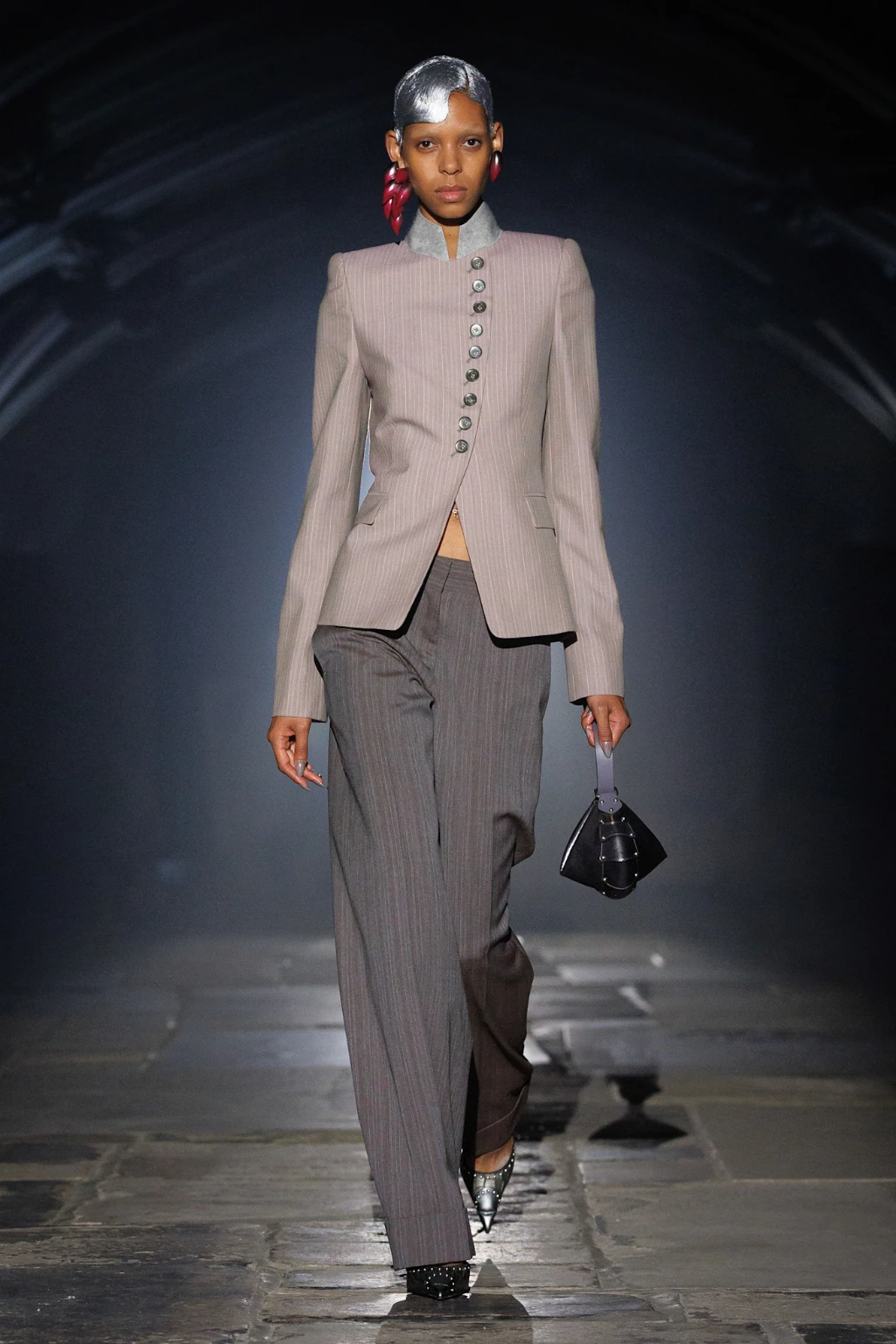 McQueen весна-літо 2027 McQueen весна-літо 2027
