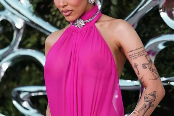 Doja Cat у сукні українського бренду з`явилася на відкритті музею у Лос-Анджелесі