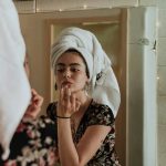 Азелаїнова кислота для обличчя: почервоніння, висипи й пігментація — Контекст, техніка та практичні нюанси
